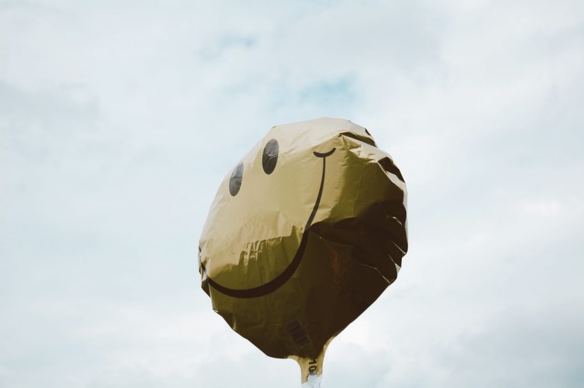 a smiley baloon
